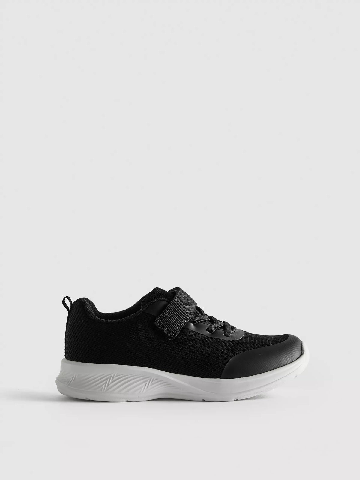 Low-Top Trainers
