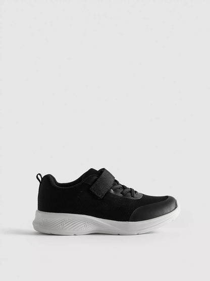 Low-Top Trainers