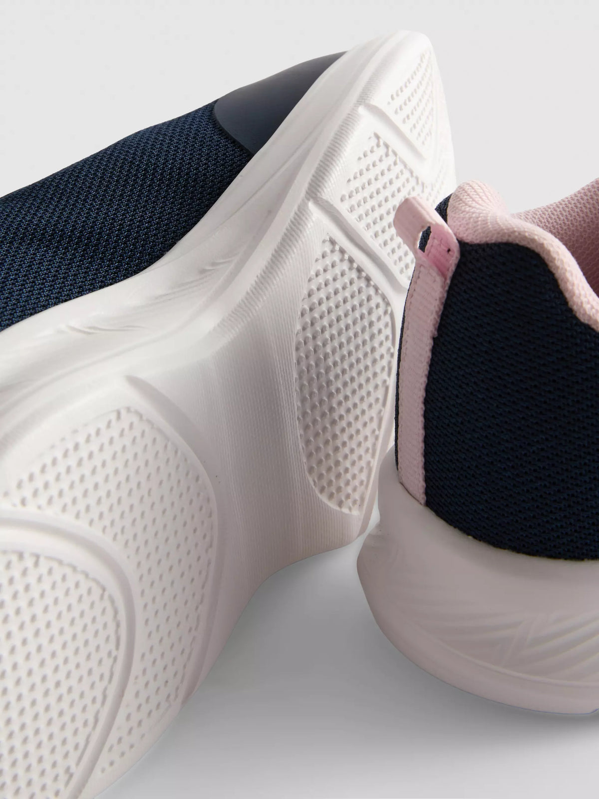 Low-Top Trainers