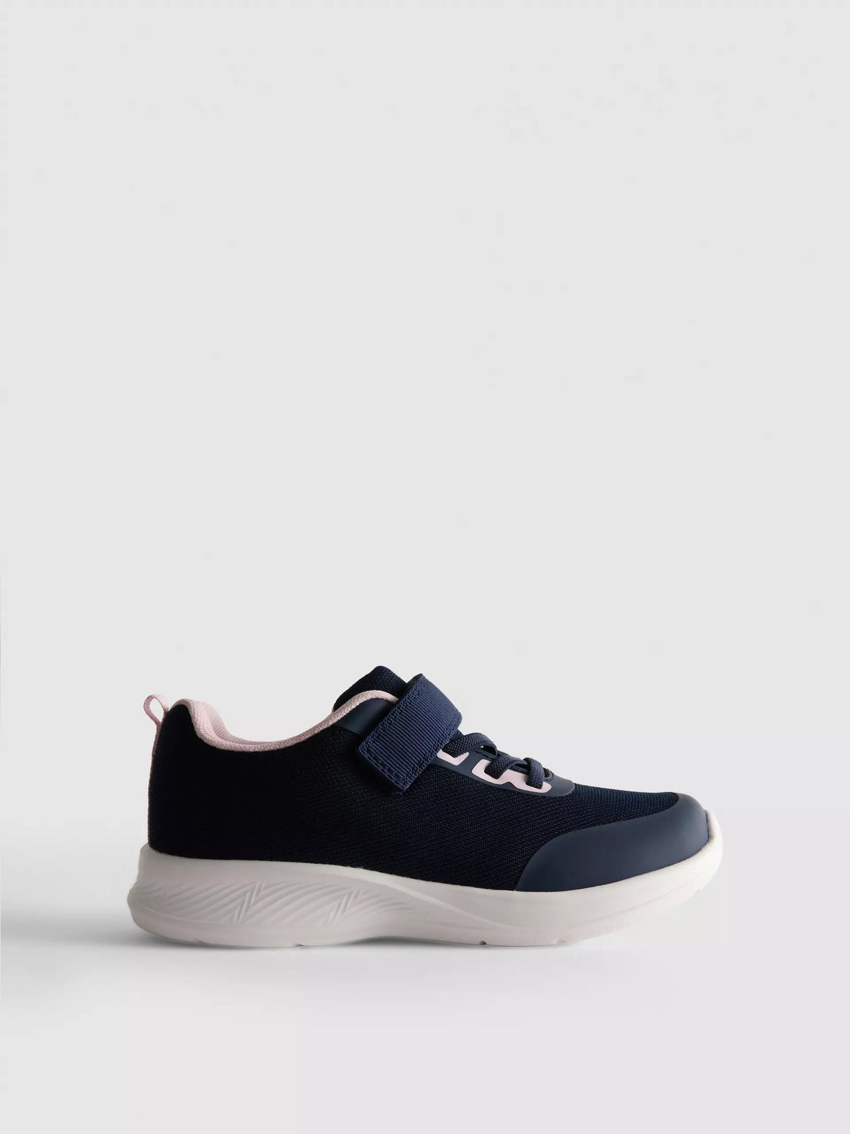 Low-Top Trainers